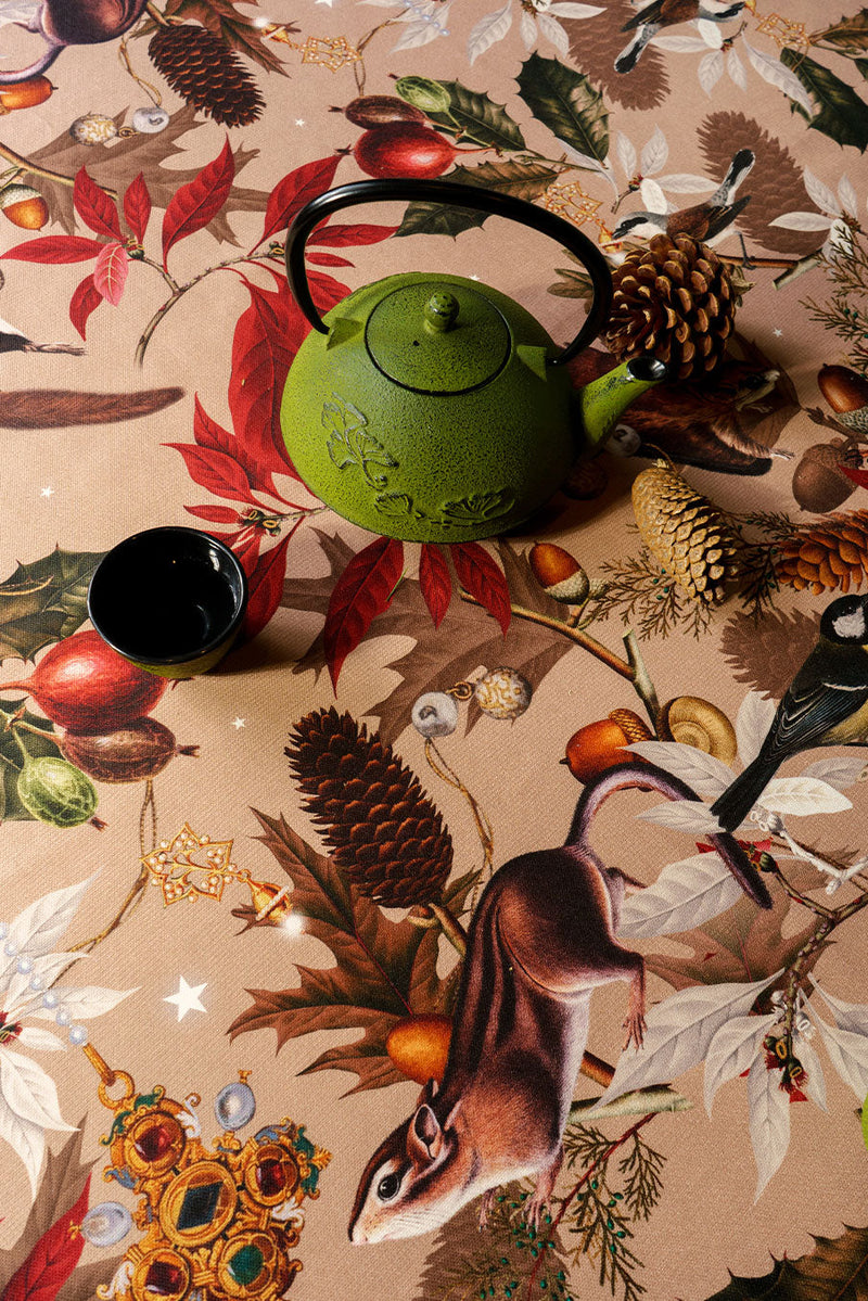 Mantel Squirrel Christmas